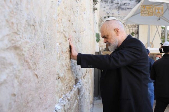 Edi Rama Visiting The Western Wall